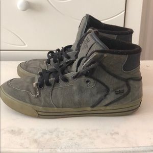 Men’s 10.5 Supra Shoes